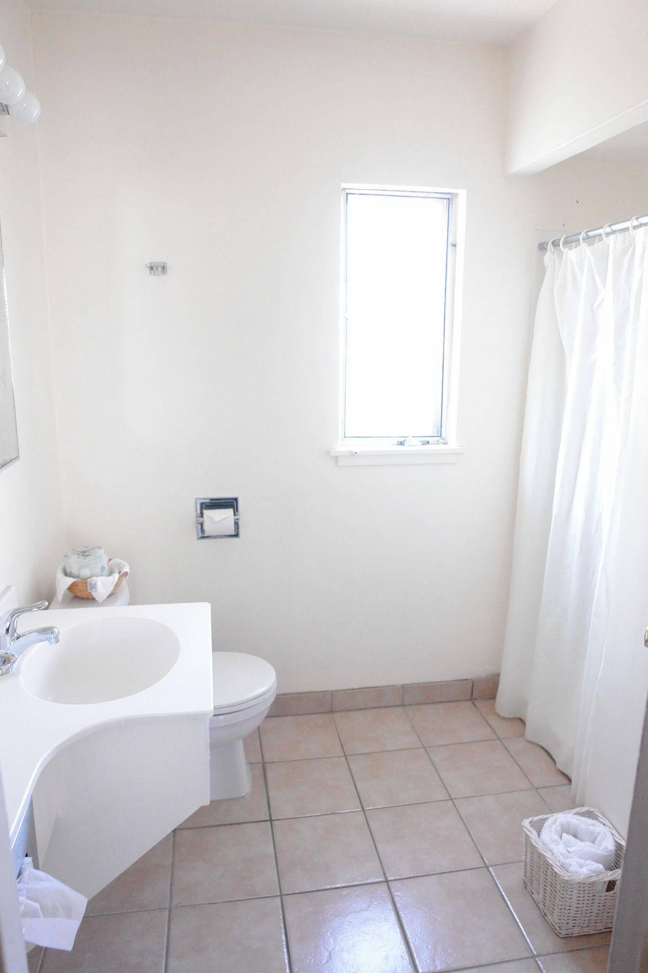 Golden Bear - Surestay Collection By Best Western 2*