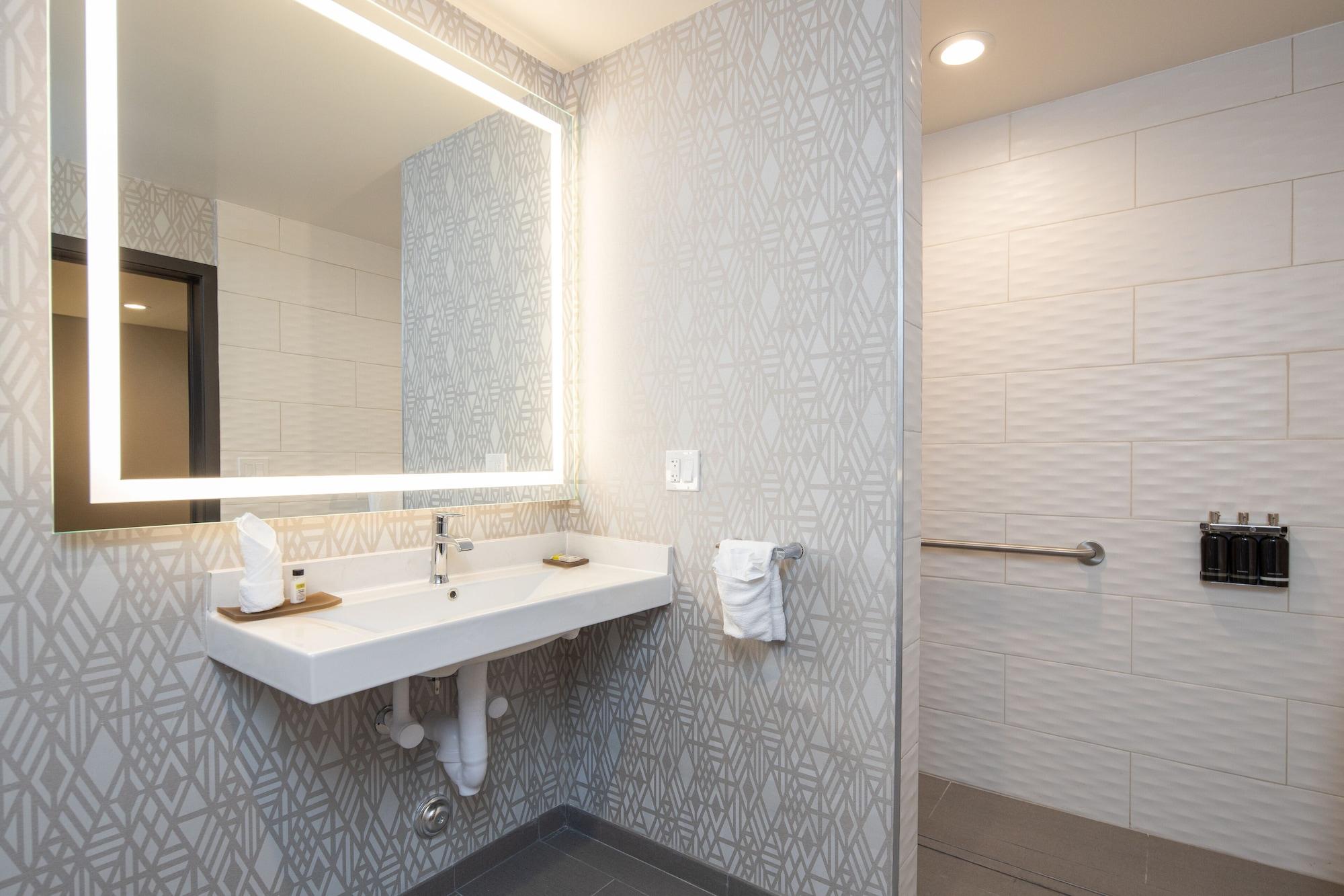 Golden Bear - Surestay Collection By Best Western Motel