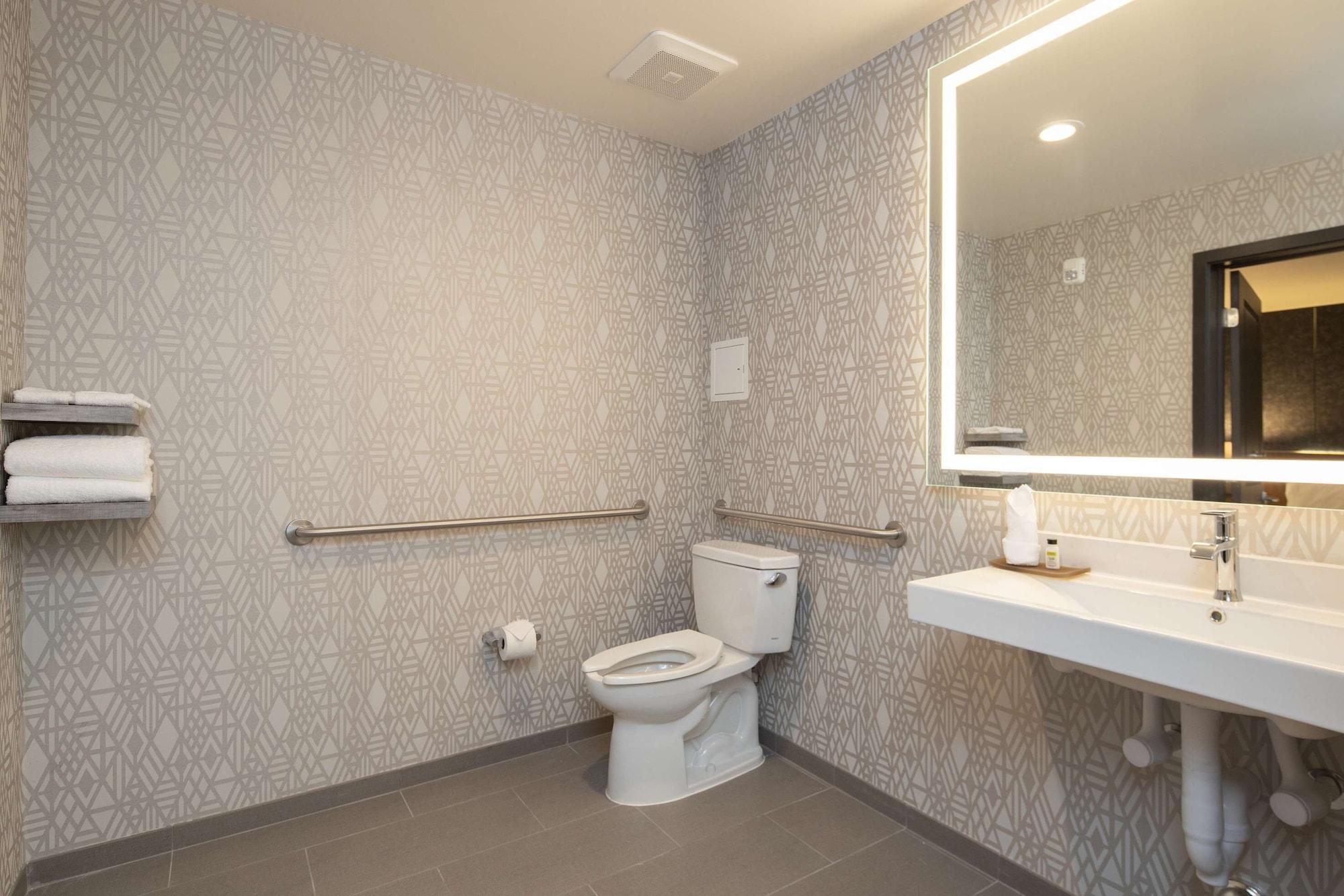 Golden Bear - Surestay Collection By Best Western