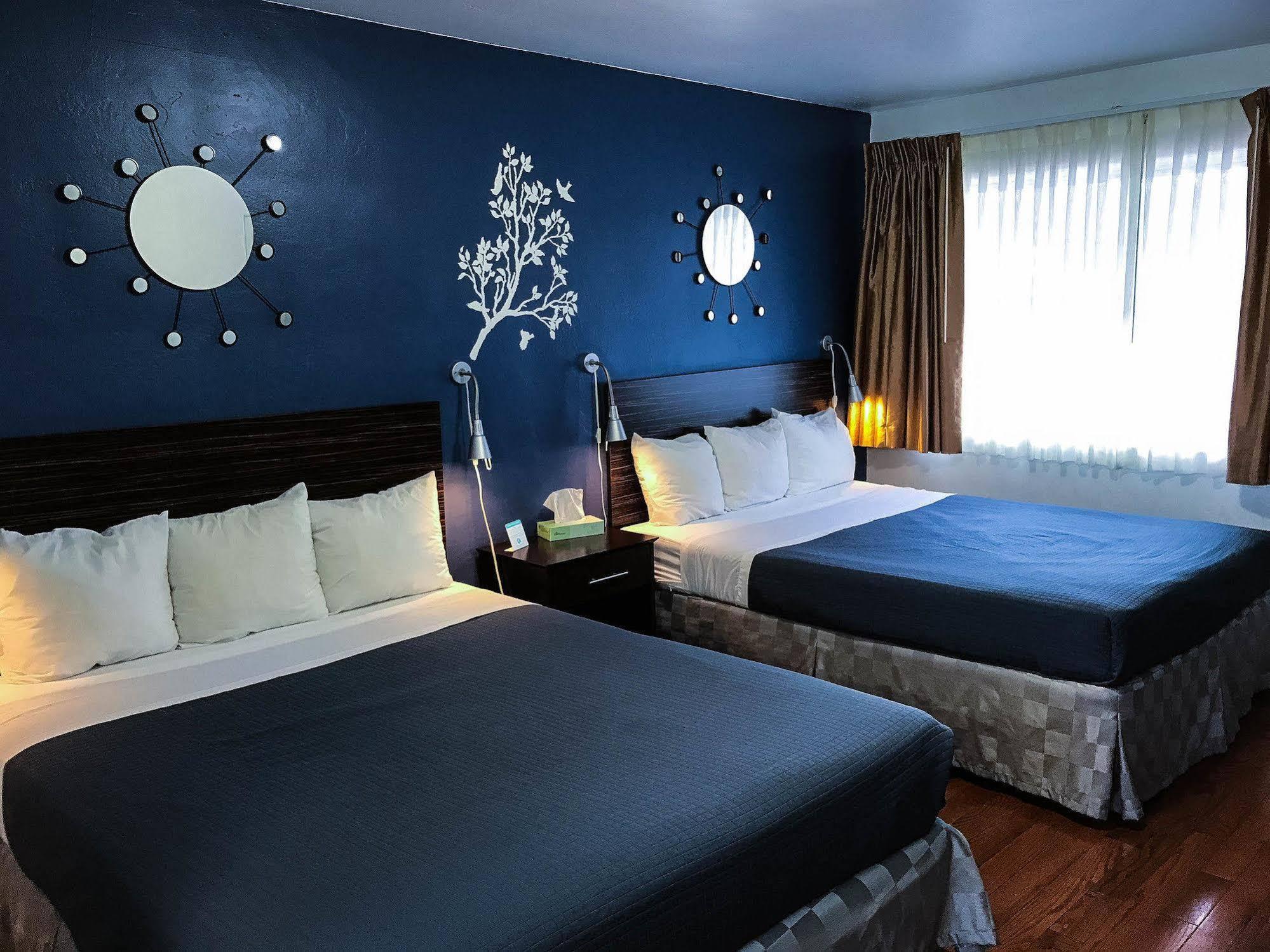 Golden Bear - Surestay Collection By Western Motel 2*