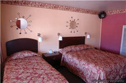 Golden Bear - Surestay Collection By Western 2*
